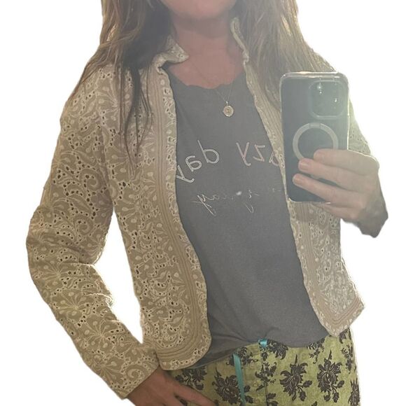 Chico’s Linen Beige Eyelet Open Jacket Size Medium 8 - Picture 10 of 12
